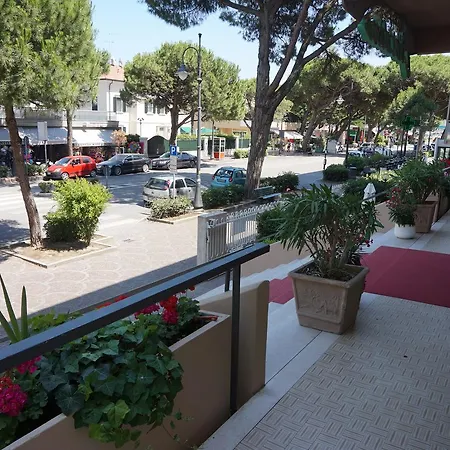 Giardino Hotel 3*